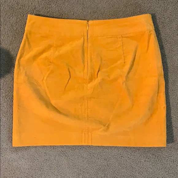 Banana Republic Corduroy Skirt - Picture 4 of 4